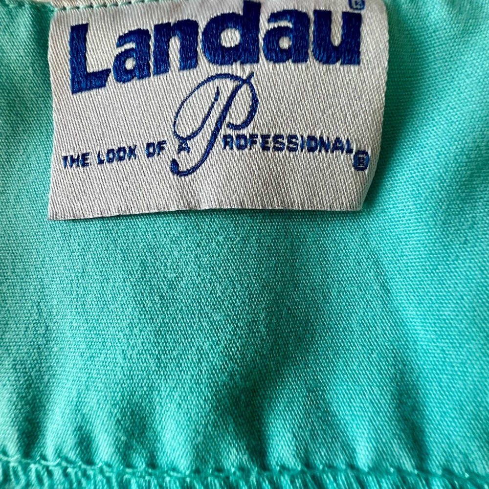 Landau Aqua or Pistachio Green Scrub Set Top Bottoms Size Medium - Picture 11 of 15